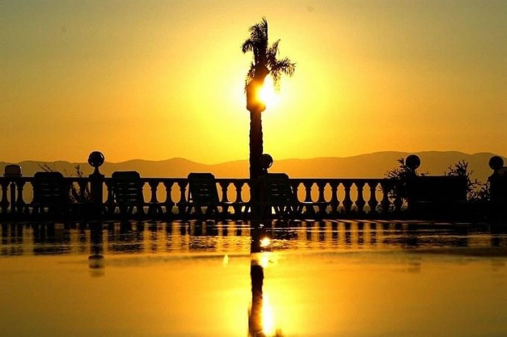 Çeşme Farm Hotel