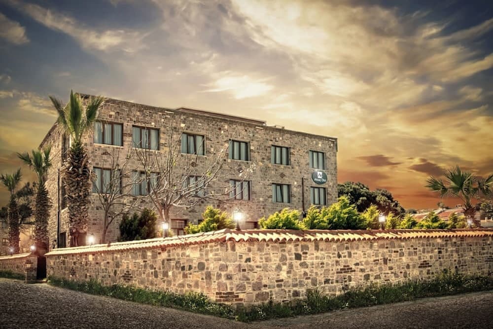 Cunda Aksaç Hotel