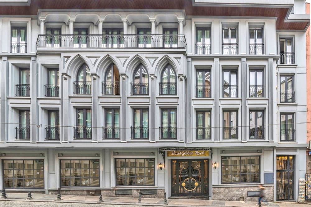 Golden Royal Hotel & Spa