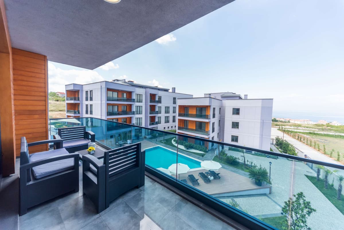 Green Hills Suites