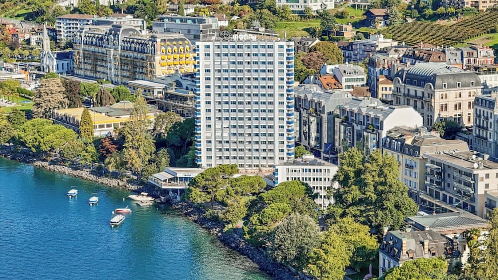 Mona Montreux