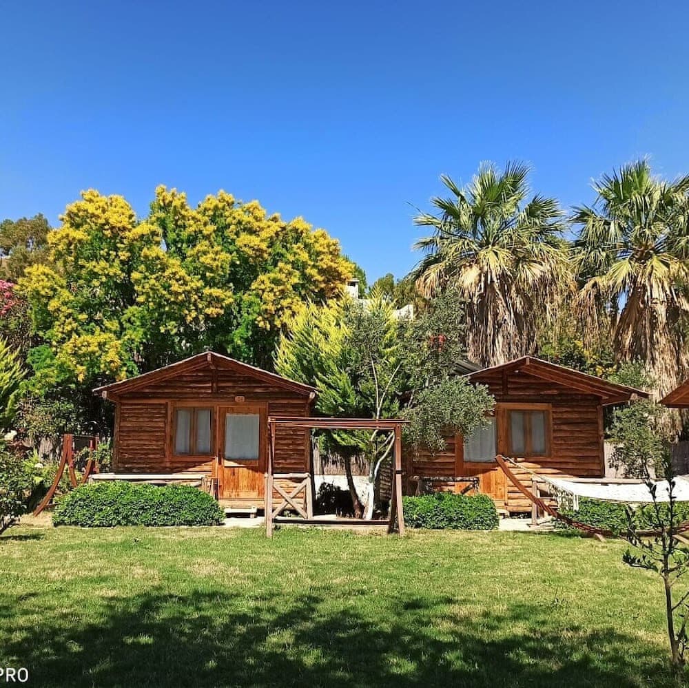 Pitos Bungalows